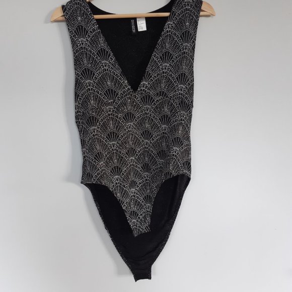 Glittery art deco body suit - Picture 3 of 8